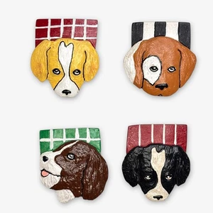 Lote de 4 cubiertas de botones de cabeza de perro de resina pintadas a mano de la década de 1990 caninas vintage de 1,5" - Imagen 1 de 6