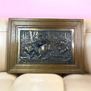 Vintage Volumetric Bronze Engraving Deer Hunting With Dogs Austria ๐ฆ๐น 1950โ - Picture 1 of 11