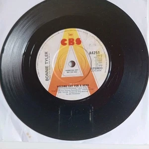 Promo Bonnie tyler holding out for a hero 7" vinyl - Picture 1 of 4
