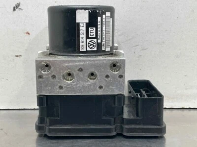 Bomba de freio 2015 Volkswagen Passat ABS antibloqueio 1K0614517EJ - Imagem 1 de 4