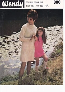 Wendy Knitting Pattern 880 - Ladies and Girls Raglan Dress - VGC - Picture 1 of 2