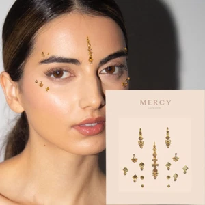 Gigi Gold Bindi ✮ Crystal Indian Bindi Face Jewels Gold Multi Packet - Afbeelding 1 van 12