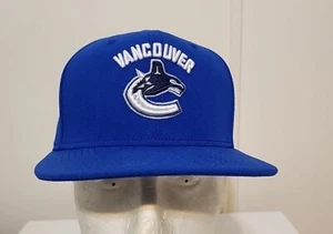 Gorra de béisbol Vancouver Canucks Fanáticos azul Snapback malla camionero - Imagen 1 de 5