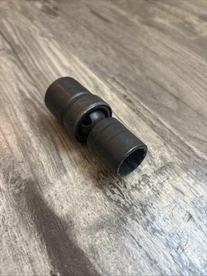 NEW Snap-on Tools 1/2" Drive 18mm Metric 12PT Impact Swivel Socket IPDLM18 - Image 1 of 4