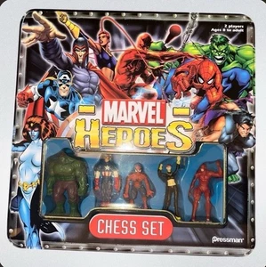 2003 Marvel Heroes Chess Set Complete with Figures and Board X-Men Hulk - Picture 1 of 12