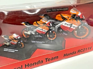 New Ray Team Repsol Honda RC211V #69 Nicky Hayden MotoGP 3-Bike Set Ultra Rare - Picture 1 of 12