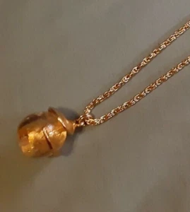 Vintage Gold Tone Necklace With Gold Tone Flake Pendant 30" - Picture 1 of 4