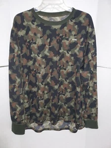 XTEK Woodland Green & Black Camo Base Layer Crew top Men's XL - Picture 1 of 3