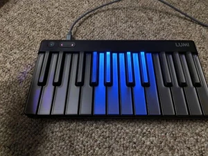LUMI Keys 1 Portable Light-Up MIDI Keyboard Controller – Excellent - Picture 1 of 2