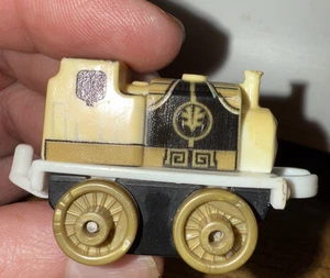 Thomas & Friends Minis - Power Rangers - Gold RARE LOOSE - Picture 1 of 6