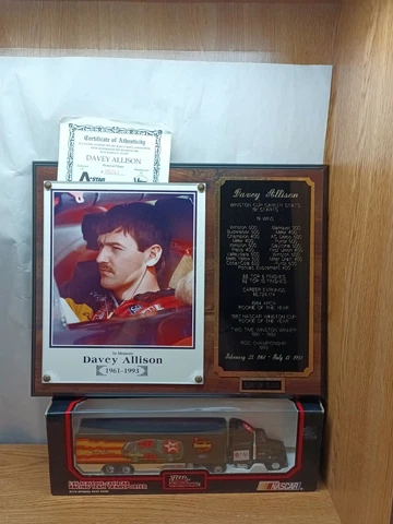DAVEY ALLISON 12" X 15" MEMORIAL PLAQUE WITH PHOTO and a 1992 HAULER in Package Cover