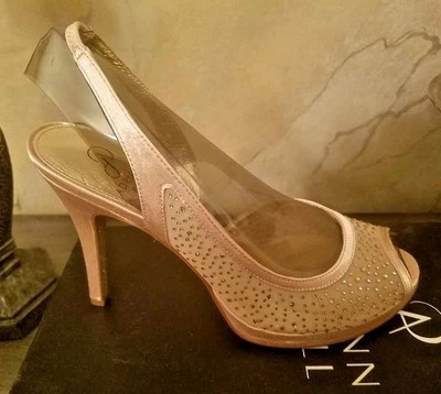 ADRIANNA PAPELL "GEORGI" Sandalia Tacones Sheena Satén/Malla "Desnudo" 7.5 ¡NUEVO EN CAJA! Foto 1 de 4