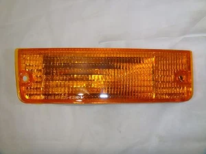 CS012-U100R DODGE PASSENGER SIDE PARK LAMP - Picture 1 of 3