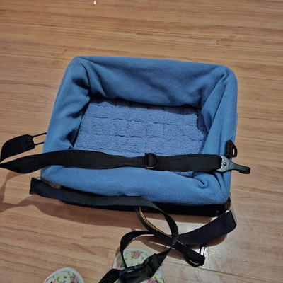 Asiento elevador Kurgo Rover gatos perros mascotas animales de viaje Foto 1 de 4