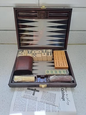 Travel backgammon & games compedium in case - Image 1 of 4