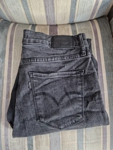 Jeans negros rectos de tiro alto Levi's Premium 724 - W30 x L28 - USADOS. - Imagen 1 de 7