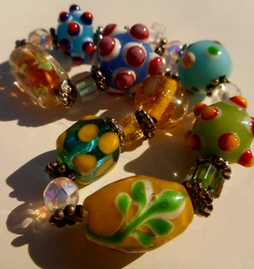 Vintage Handwerker Funky Kunst Glasperlen verschiedene Armband Stretch 8" - Bild 1 von 4