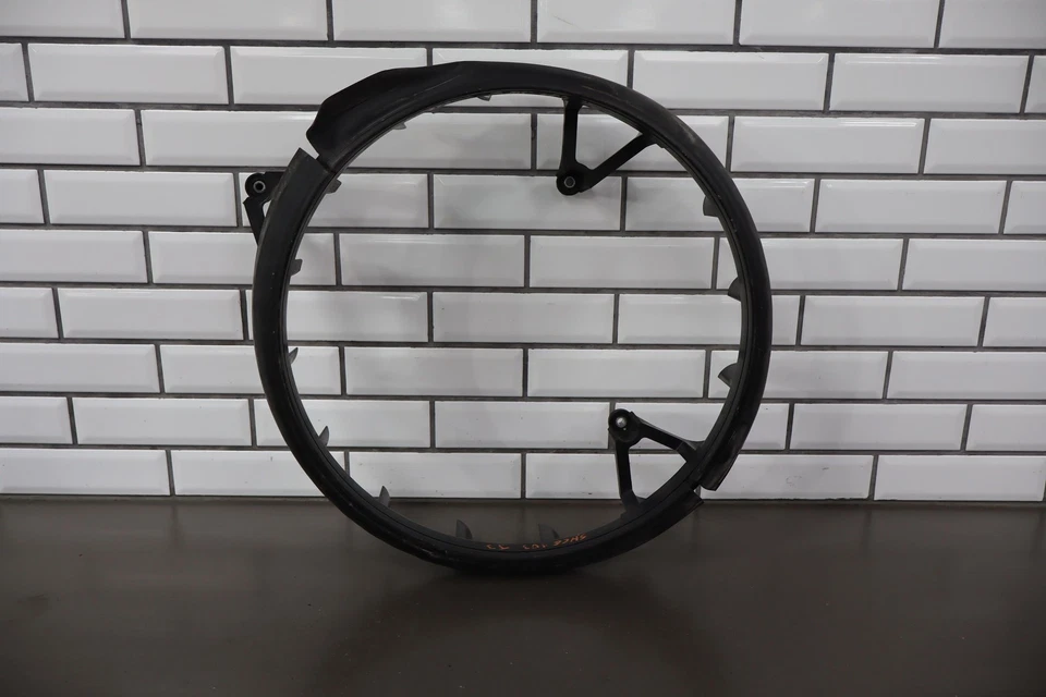 Cubierta interior del ventilador Duramax Colorado Canyon 2016-22 2,8 L OEM 84243708 Foto 1 de 4