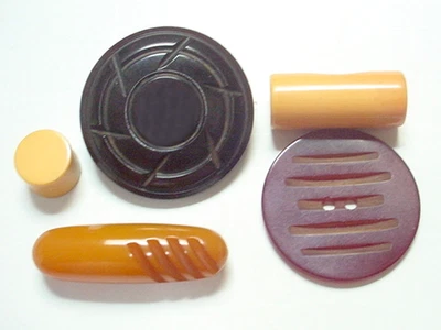 5 VINTAGE BAKELITE BUTTONS ART DECO SHAPES COLORS CARVED TESTED TOGGLE LOG DRUM - Image 1 of 4