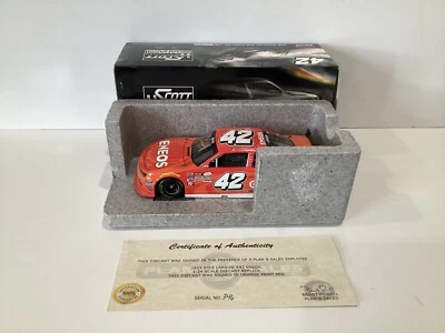 Chevy Camaro 2015 1/24 Action Kyle Larson #42 ENEOS Foto 1 de 2