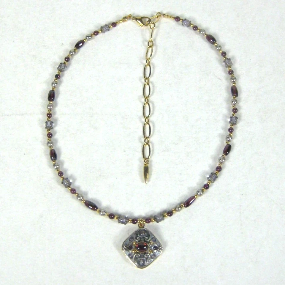 Gargantilla colgante cuadrada amatista de 15 pulgadas Michael Golan enchapada en oro de 24 quilates Foto 1 de 4