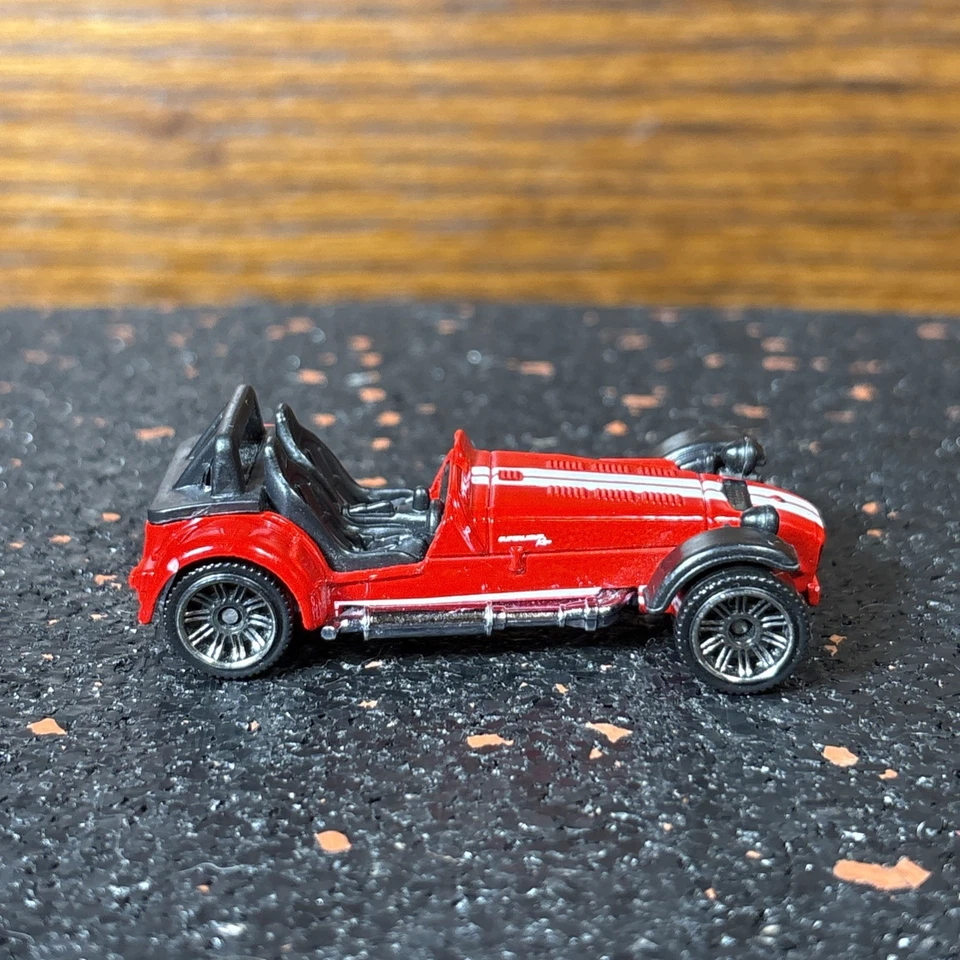 Matchbox MBX Sports Cars Caterham R500 Superlight Red w/White Stripes - Image 1 of 4