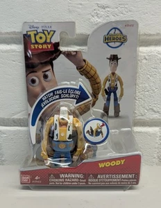 Brandneu Disney Pixar Toy Story Woody Hatch n Heros Actionfigur Bandai - Bild 1 von 2