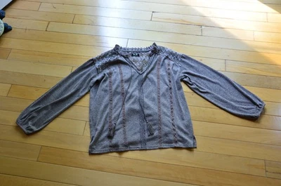 Suéter con borla de manga larga gris tribal mezcla de algodón Miss Me Foto 1 de 4