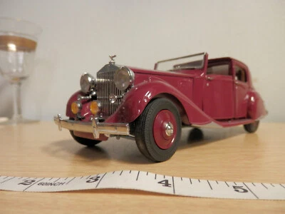 1938 Rolls Royce Phantom III Die Cast. Red scale model  The Danbury Mint - Image 1 of 4