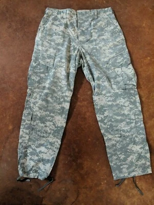 Men's Digital Camo Pants Size M - Image 1 of 4