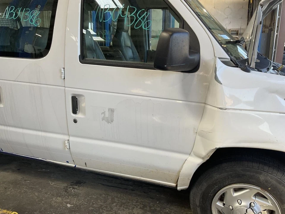 Espejo retrovisor montado en vela para puerta delantera de pasajero para camioneta Ford E150 2205509 02-14 Foto 1 de 1