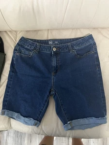 Wonder Nation Size 14 Girl's Denim Blue Short's 71% Cotton - Picture 1 of 10