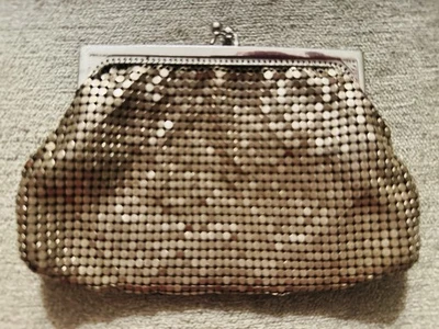 RETRO 1950s WHITING & DAVIS Silver Mesh Coin Purse-VINTAGE GLAM, Made in USA - Image 1 of 4