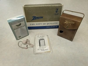 Radio portatile vintage Zenith Royal modello 85 FM/AM transistor con scatola originale - Foto 1 di 8