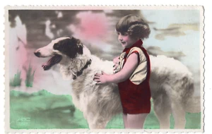 Tarjeta postal tintada 1928 Young Girl perro mascota perro lobo ruso raza Borzoi RPPC - Imagen 1 de 6