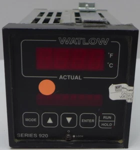 Watlow Series 920 Temperature Controller - Picture 1 of 5