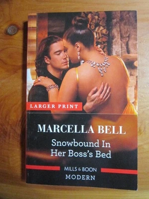 S/C LIBRO MILLS & BOON MODERNO ENCUADERNADO EN LA CAMA DE SU JEFE *IMPRESCINDIBLE VERLO* Foto 1 de 2