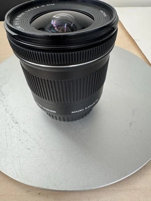 Lente ultra gran angular Canon EF-S 10-18 mm f/4,5-5,6 IS STM - Como nueva, probada, limpia Foto 1 de 4