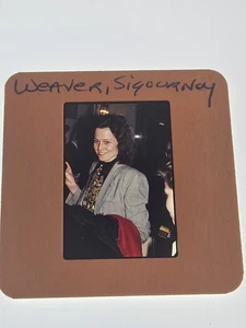 sigourney weaver ACTRESS COLOR TRANSPARENCY 35MM PHOTO FILM SLIDE - Picture 1 of 8