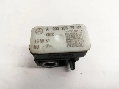 MERCEDES-BENZ C W205 C 300 Vorne Rechts Impact Sensor A0009057600 150kw 2016 Foto 1 de 3