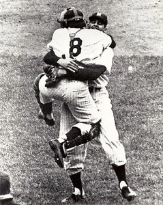 YOGI BERRA & DON LARSEN 8X10 PHOTO NEW YORK YANKEES NY BASEBALL PICTURE MLB - Picture 1 of 1
