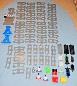 Huge Lot of Lego Duplo Dark Gray Train Tracks & Thomas The Tanke Engine Pieces - Picture 1 of 7
