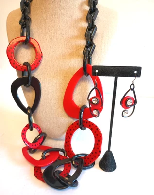 Alisha D Italy Acrylic Link Chain Chunky Statement Necklace with Earrings - Image 1 of 4