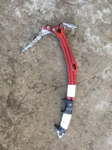 Tomb Raider inspirierter Eispickel, HK Combo - KITS - Bild 1 von 4