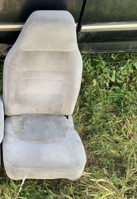 1997 Ford F350 BUCKET SEAT Driver Side Bucket Seat Gray Cloth Manual Lumbar Foto 1 de 4
