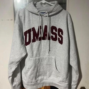 Sudadera con capucha UMass gris y burdeos - Imagen 1 de 2
