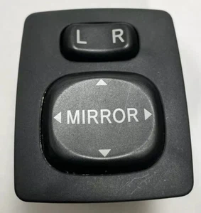 183574 PA66-T Toyota Camry 02-06 Wing mirror control switch (Exterior Mirror) - Picture 1 of 6