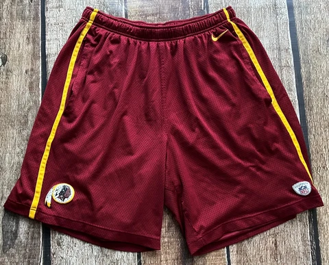 NIKE DRI-FIT NFL EQUIPMENT TRAINING WASHINGTON REDSKINS SHORTS MENS SIZE XXL EUC Cover