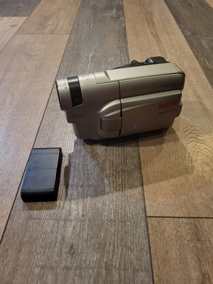 RCA CC6363 Steady Pix Auto Shot Camcorder Handycam UNTESTED With Battery  - Image 1 of 4