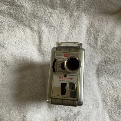 Lente vintage Kodak Brownie 8 mm cámara de película II 13 mm F2,3 sin probar Foto 1 de 4